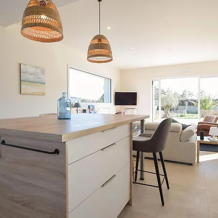 Lovely Home In Creances With Sauna Casa vacanze Créances